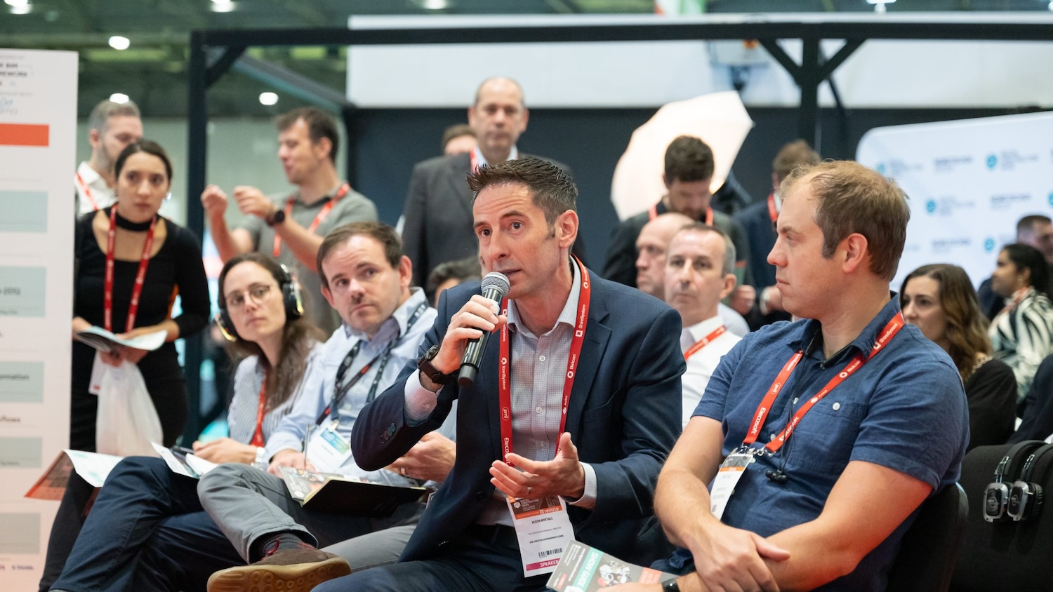 Digital Construction Week image of audience member asking a question